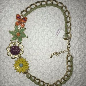 NWT Lia Sophia Flower Necklace